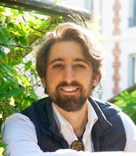 Robin TCA, votre accompagnant en hypnose pour le bien-être émotionnel et la perte de poids.
